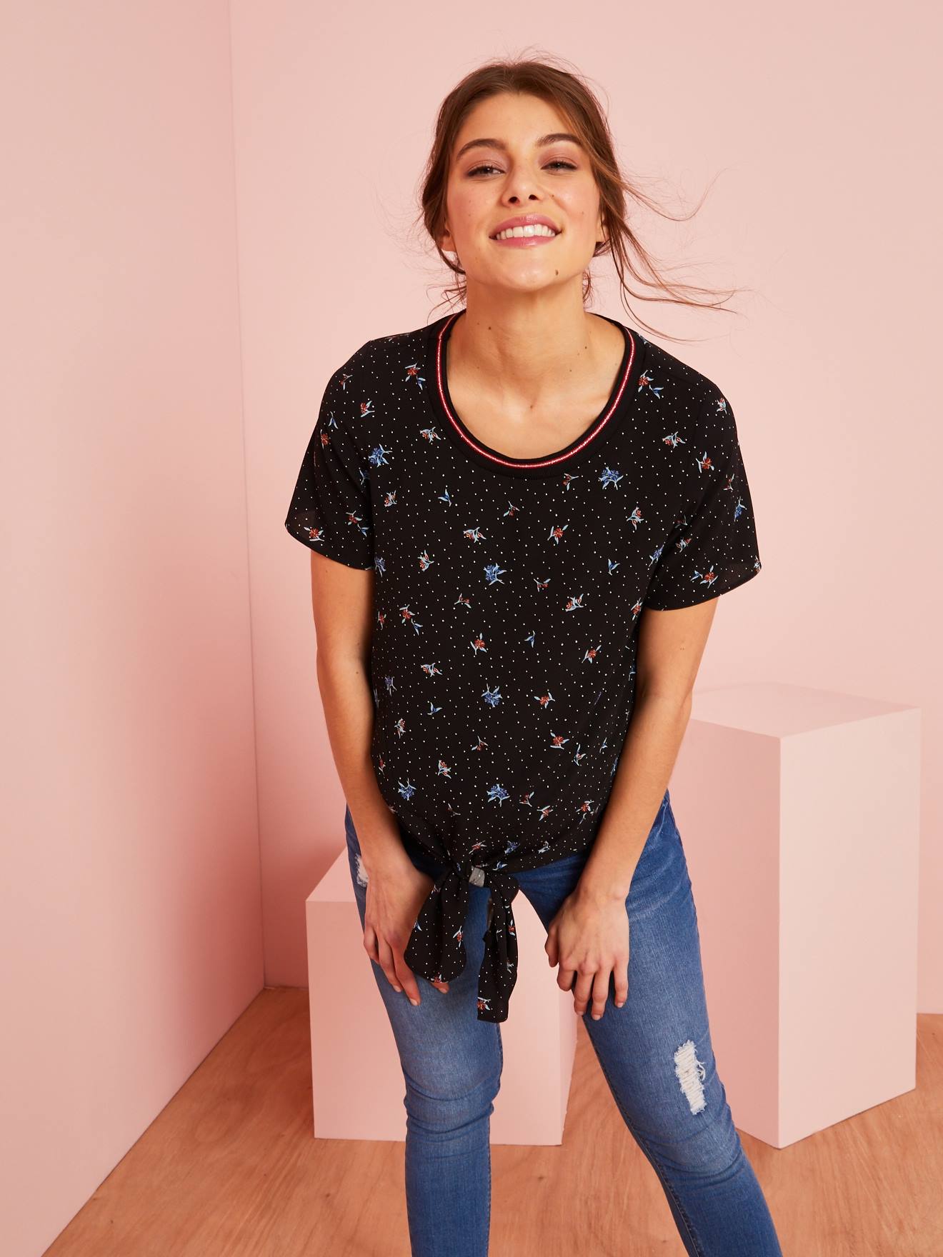 T-shirt noué de grossesse noir imprime fleurs