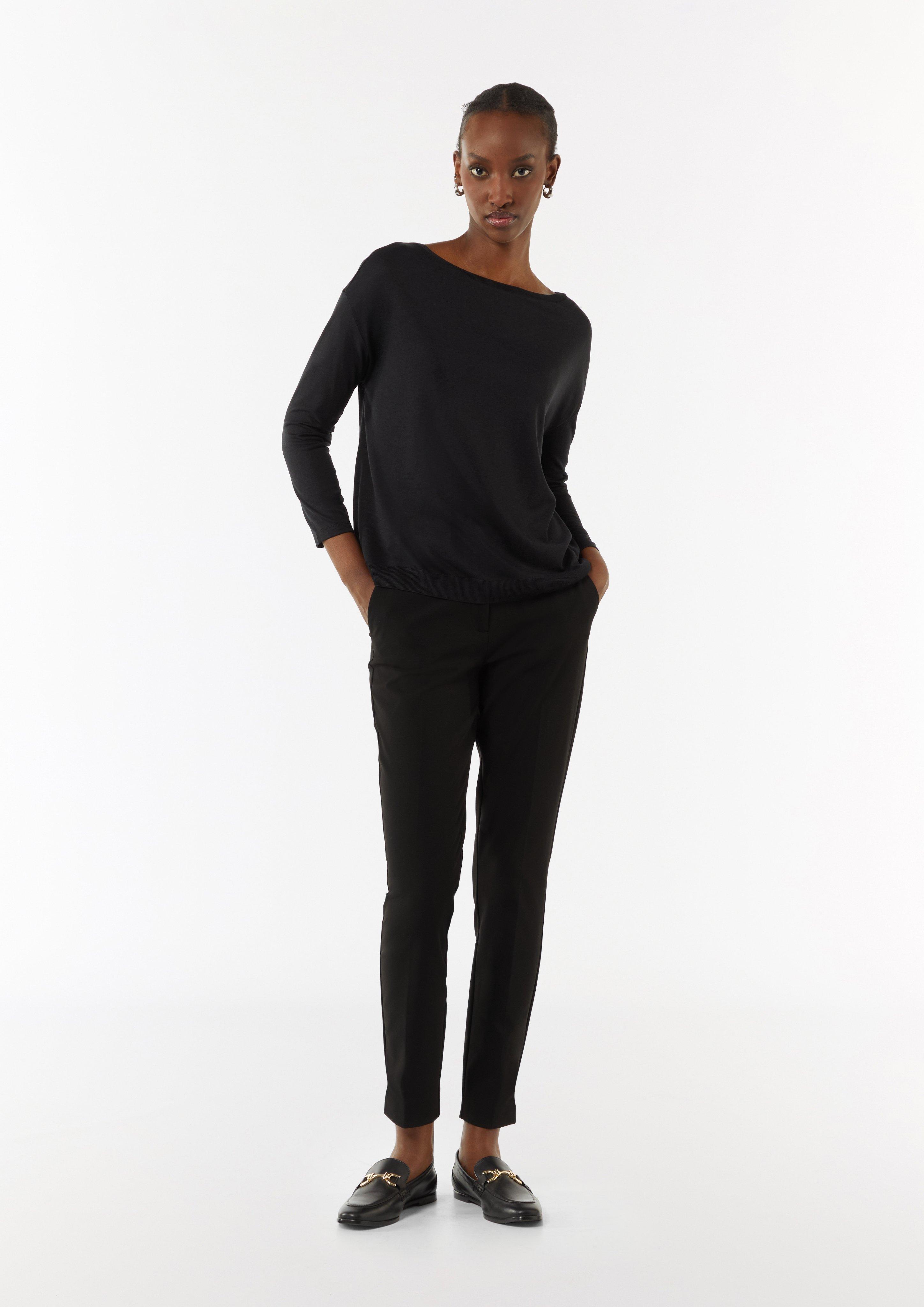 Gestrickter Longsleeve aus Lyocellmix mit U-Boot-Ausschnitt - schwarz