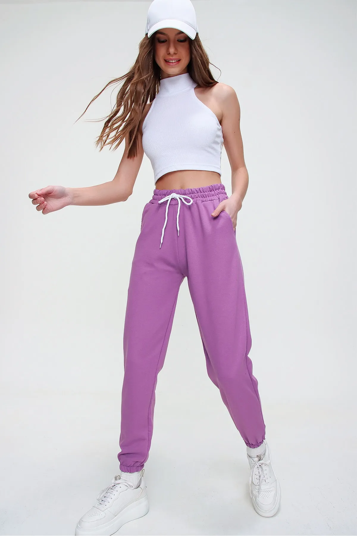 Trend Alaçatı Stili  Damen Basic Jogginghose mit elastischem Bund und Bein in Dunkellila ALC-X5902