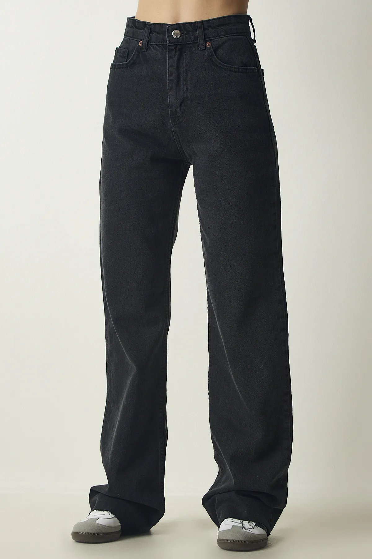 Happiness İstanbul  Schwarze Damen-Denimhose mit hohem Bund und geradem Bein CB00016