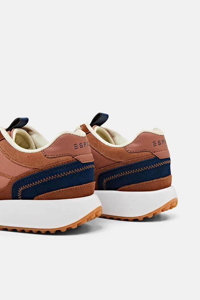 Sneakers aus Wildleder