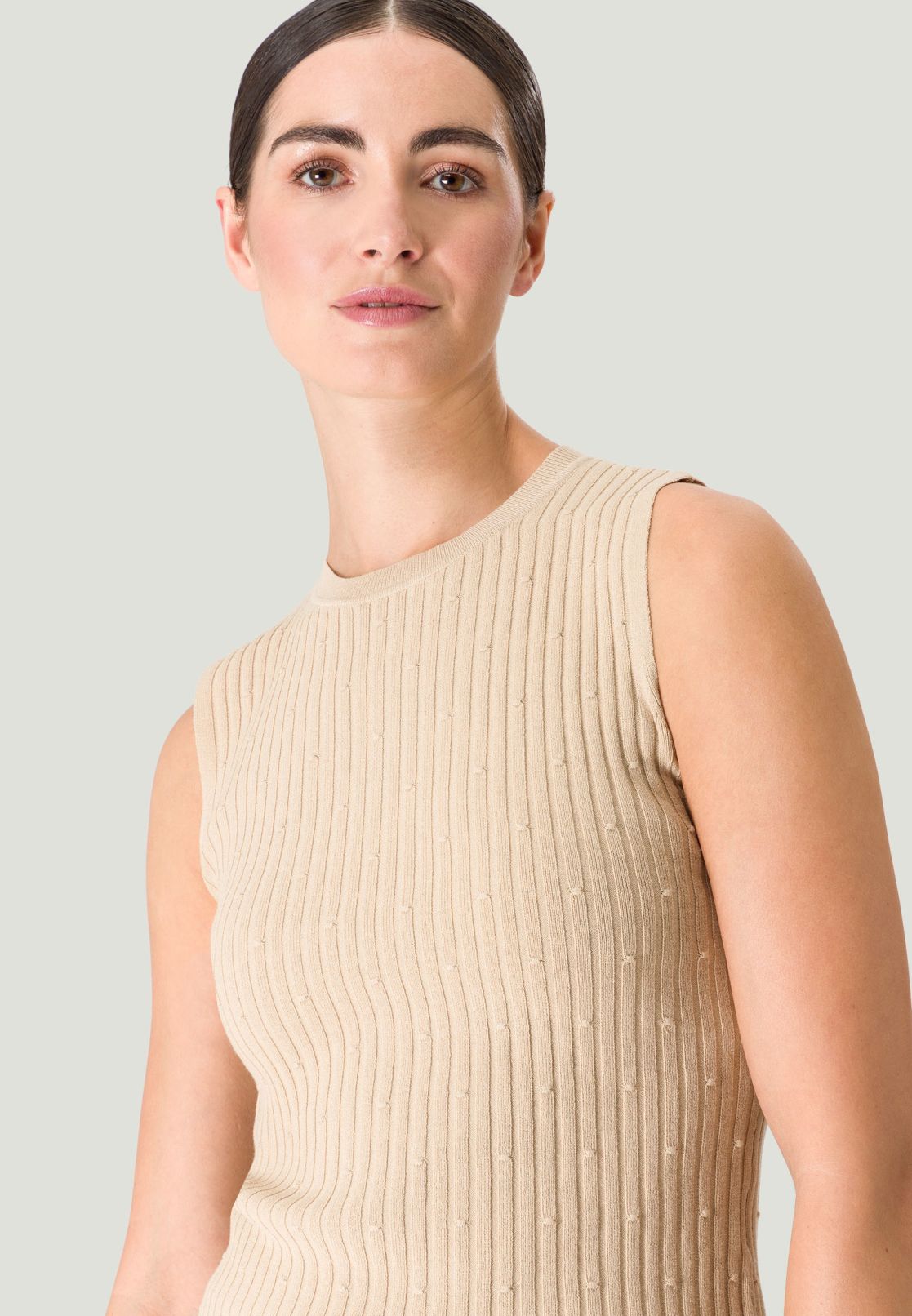 Stricktop mit Rundauschnitt