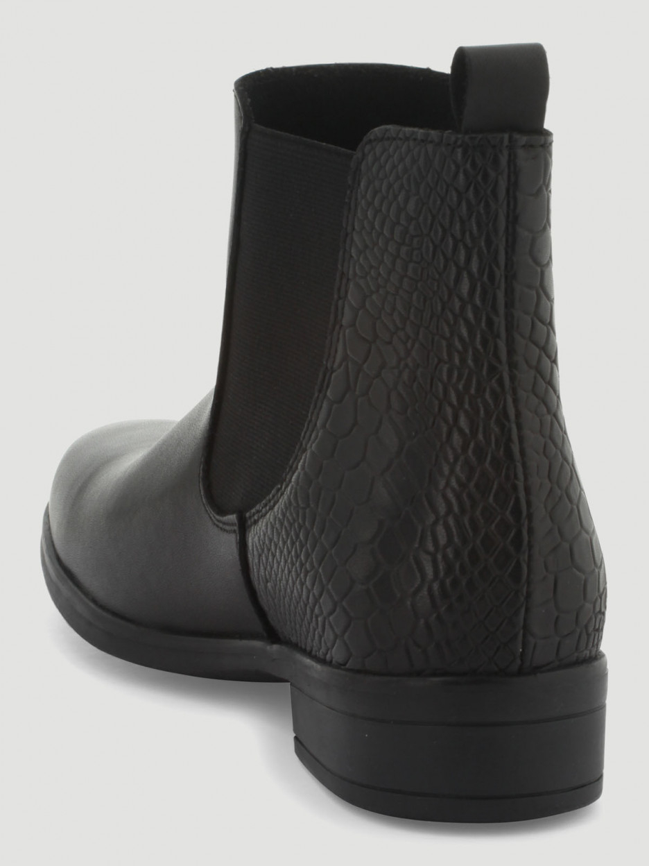 Bottines chelsea plates en cuir noir femme | La Halle