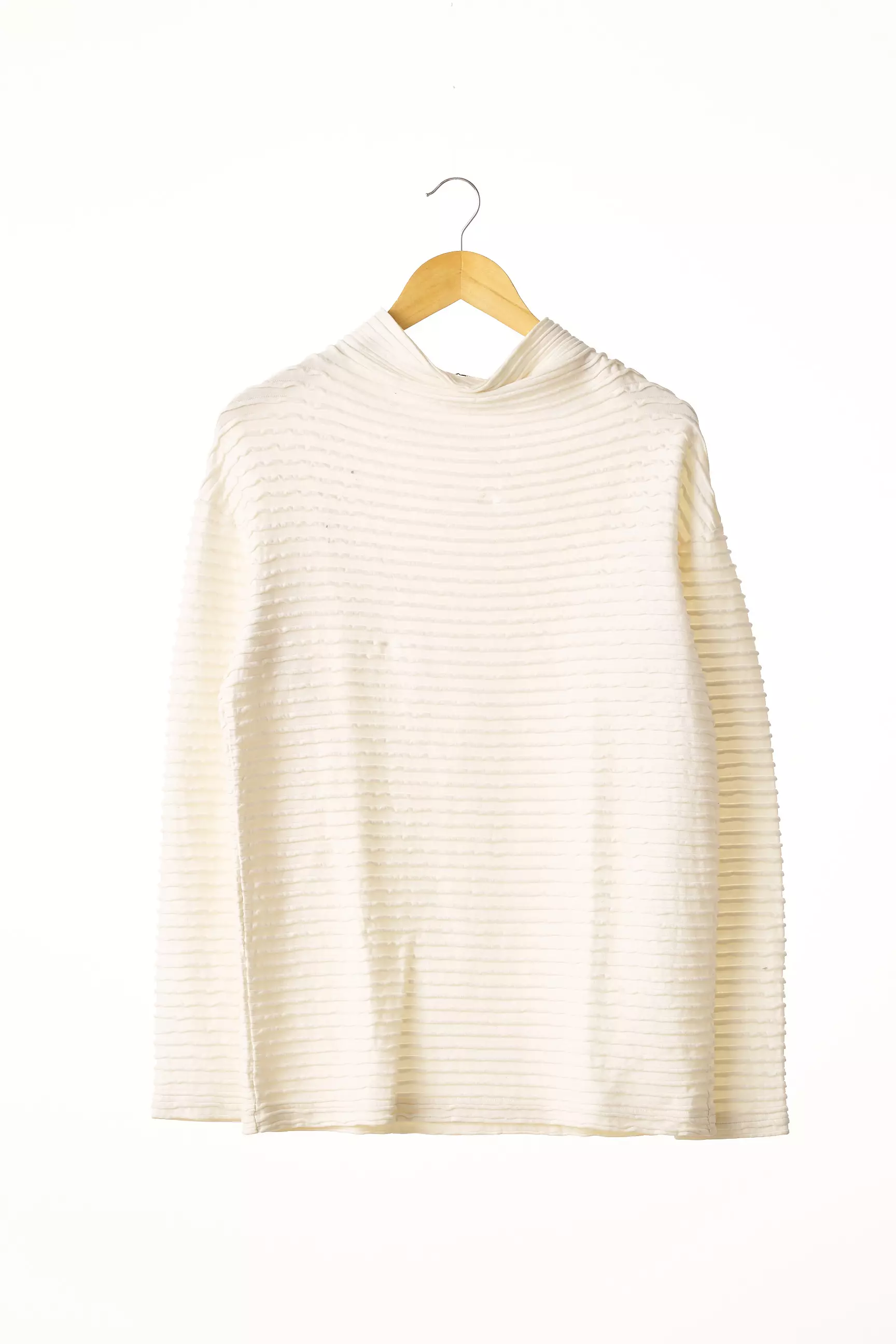 Issey Miyake Pulls Femme couleur beige