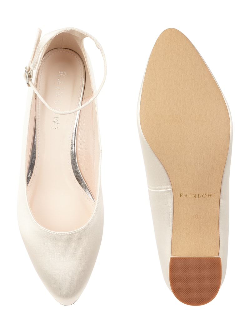 Pumps aus Satin mit Fesselriemen in offwhite