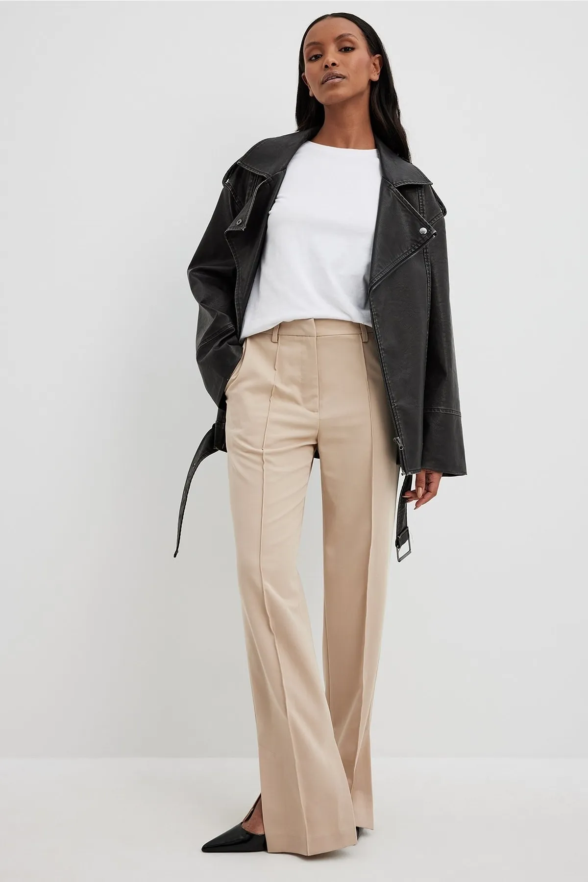 NA-KD  Maßgeschneiderte Hose mit Seitenschlitz