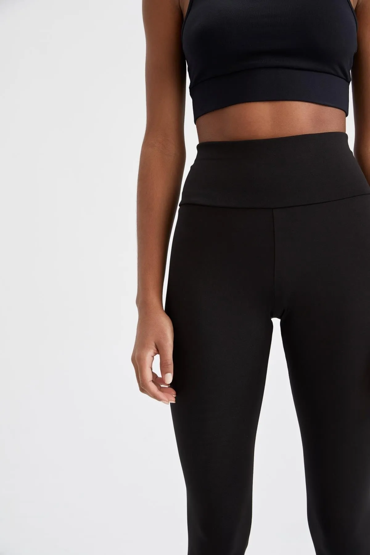 DeFacto  Passform: Standard-Fit-Sportstrumpfhose mit hoher Taille