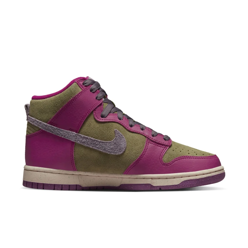 Nike Dunk WMNS High FB1273-500 / lila
