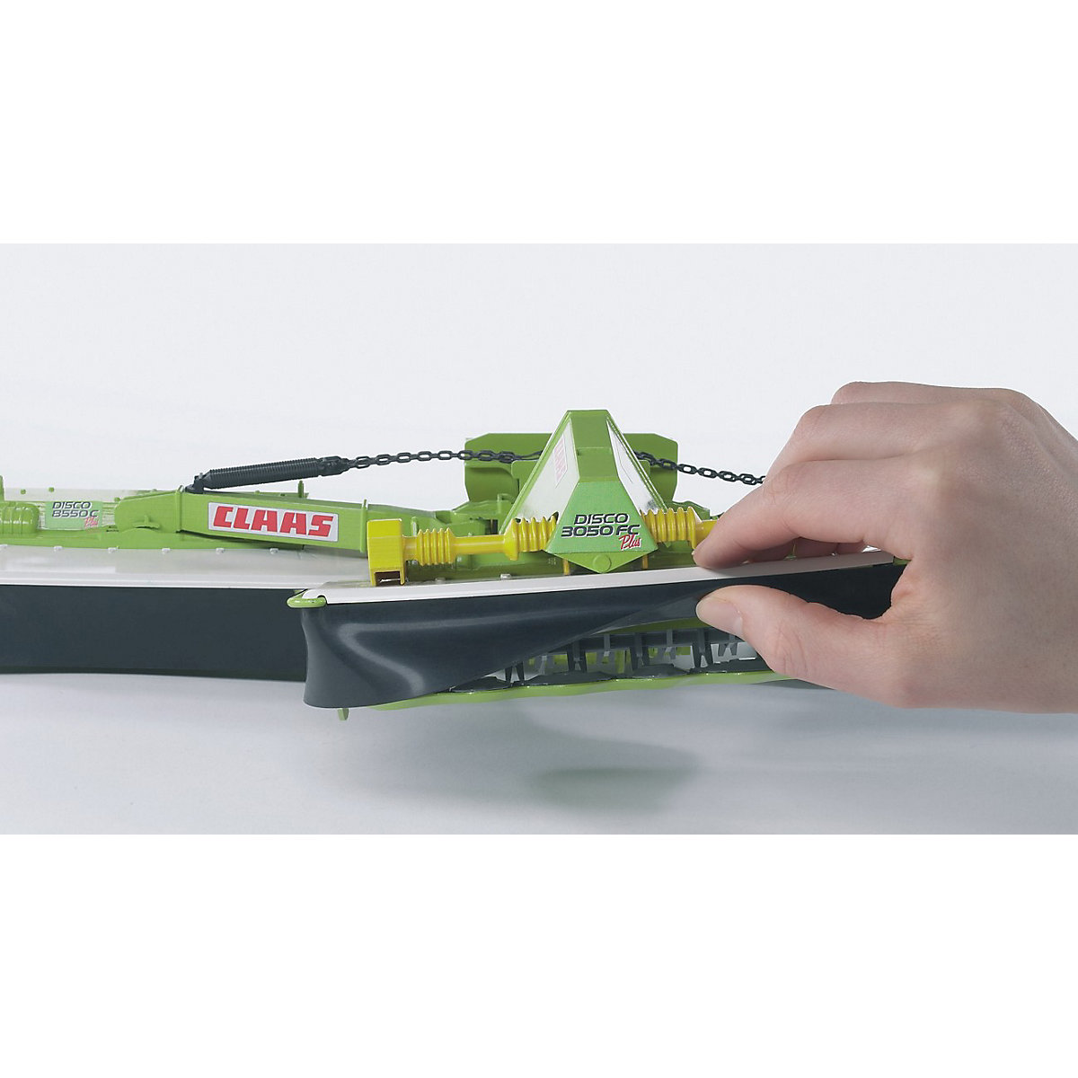 BRUDER 02218 Claas Dreifach-Mähwerk "8550 C"