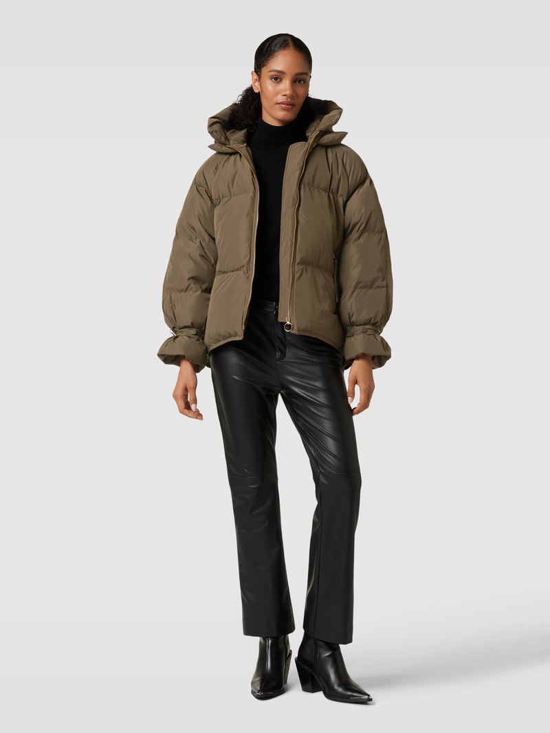 Steppjacke mit Kapuze in khaki