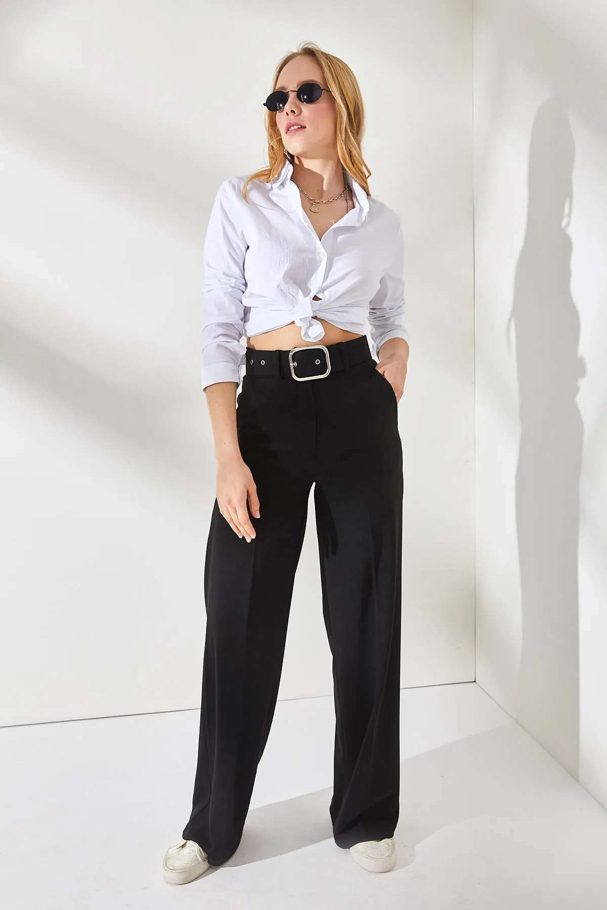 Olalook  Schwarze Palazzo-Hose aus Scuba-Krepp für Damen mit Metallschnalle und Gürtel, PNT-19000208
