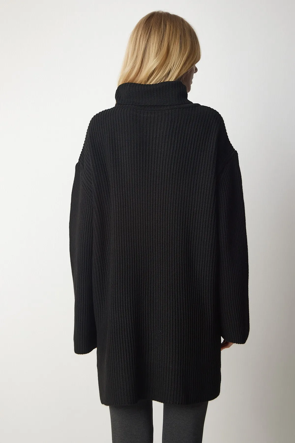 Happiness İstanbul  Schwarzer Rollkragenpullover in Übergröße für Damen YY00164