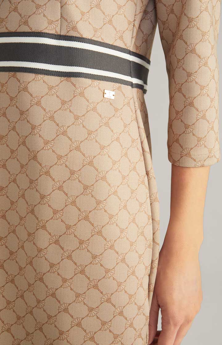 Sweat-Kleid in Beige gemustert