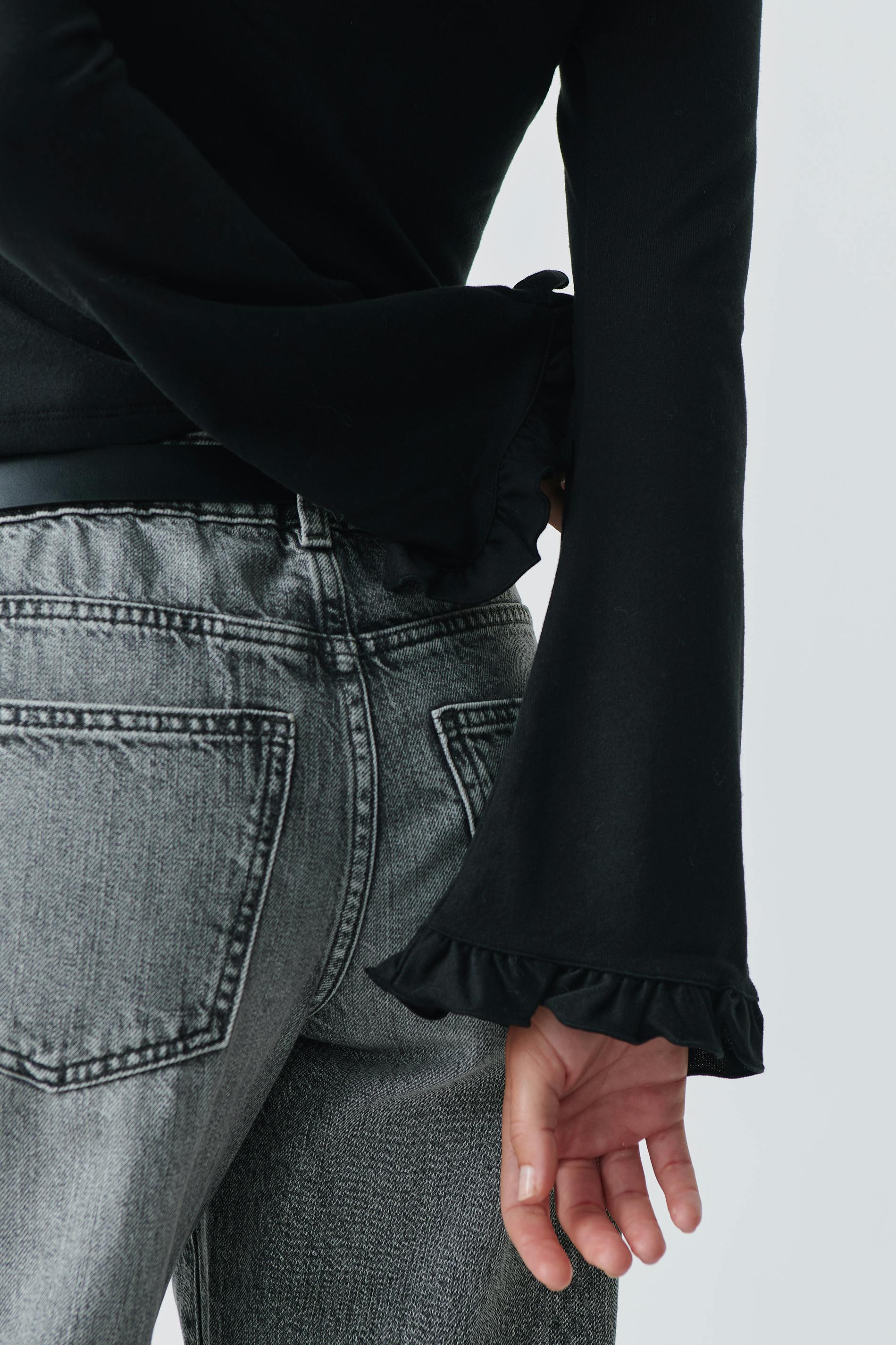 Frill top