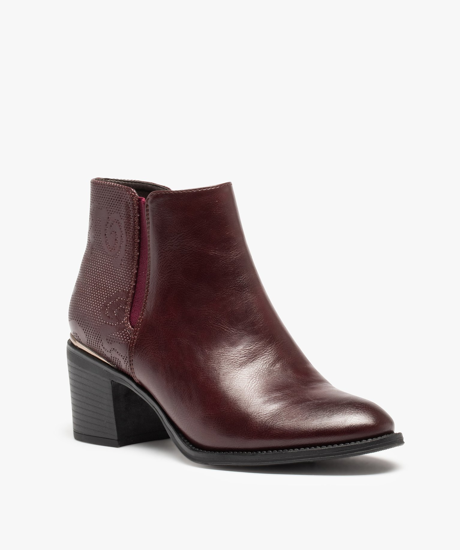 Boots femme à talon carré dessus uni motif en relief rouge fonce | GEMO