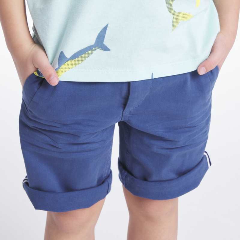 Bermuda slim en toile unie bleu garçon