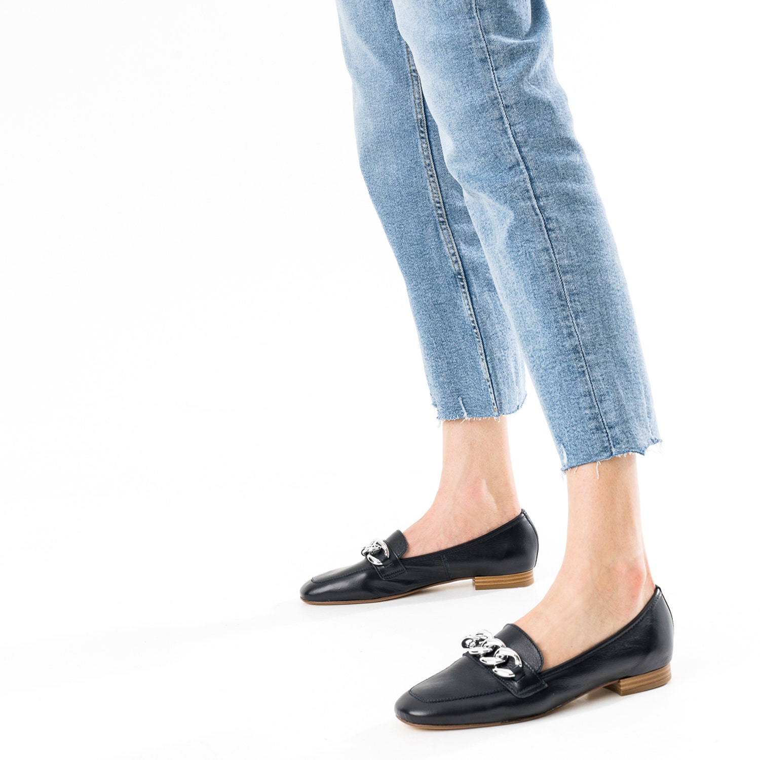Mocassin marine cuir maxi chaîne argentée