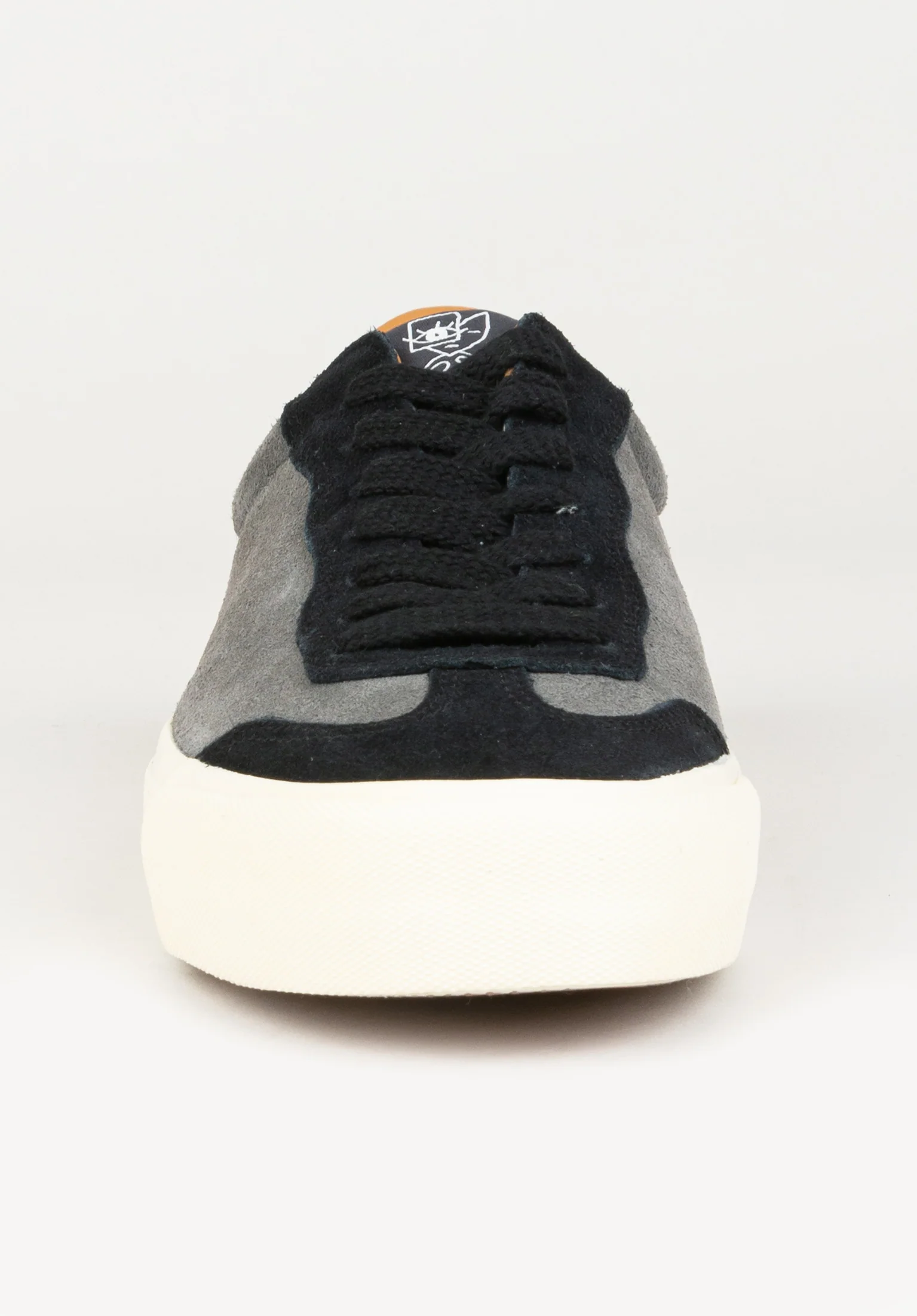 VM004 Milic Suede