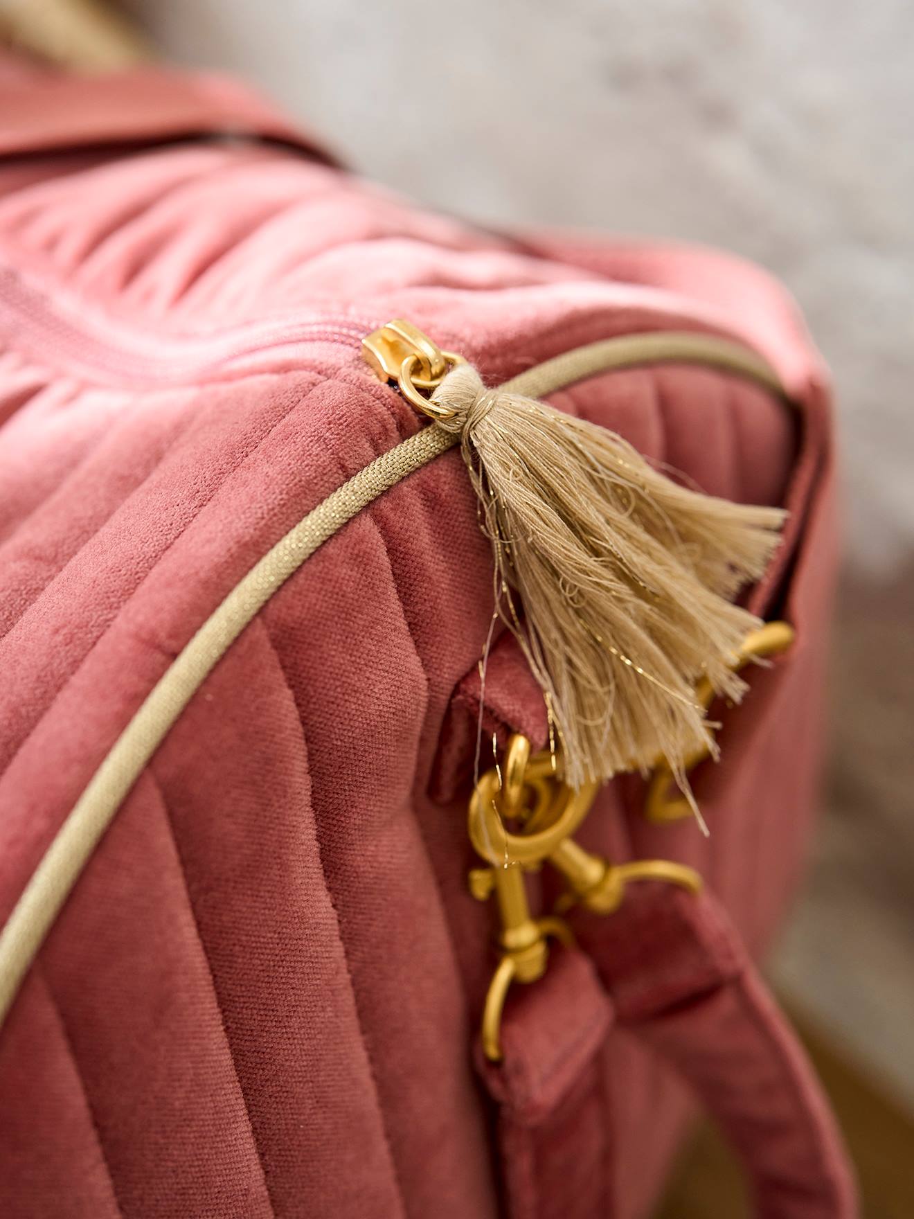 Sac à langer Baby Roll en velours bois de rose grenier