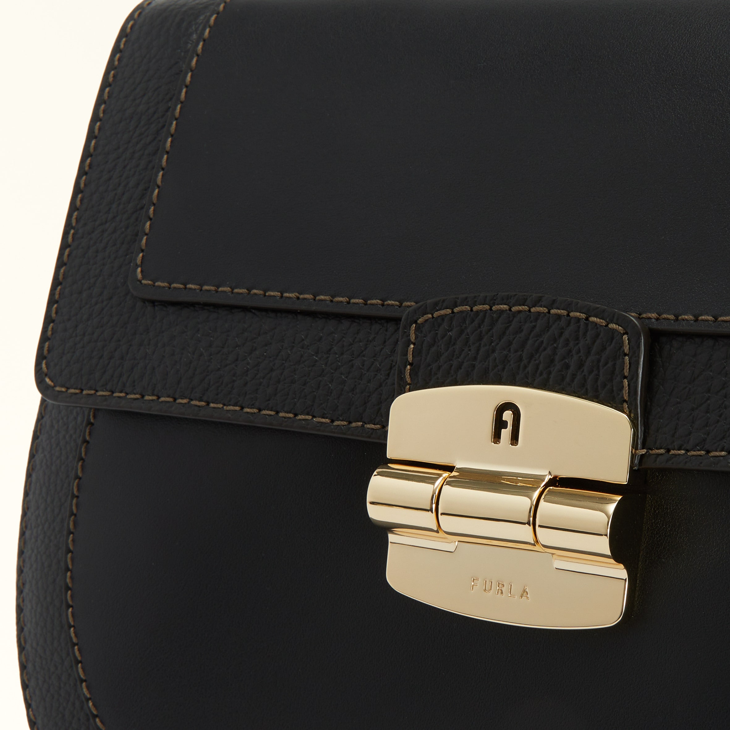 Furla Club 2