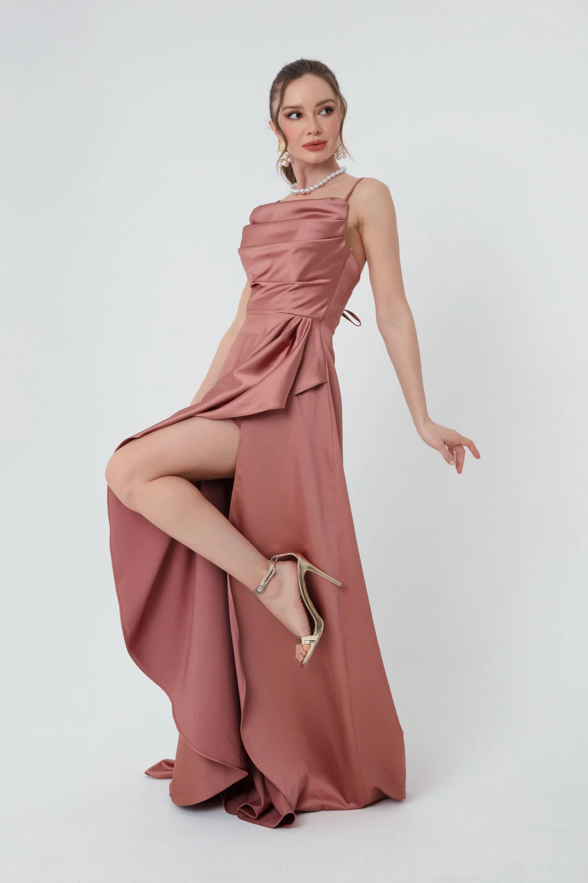 Lafaba  Lachsfarbenes Volant-Schlitz-Satin-Abendkleid und Abschlusskleid für Damen