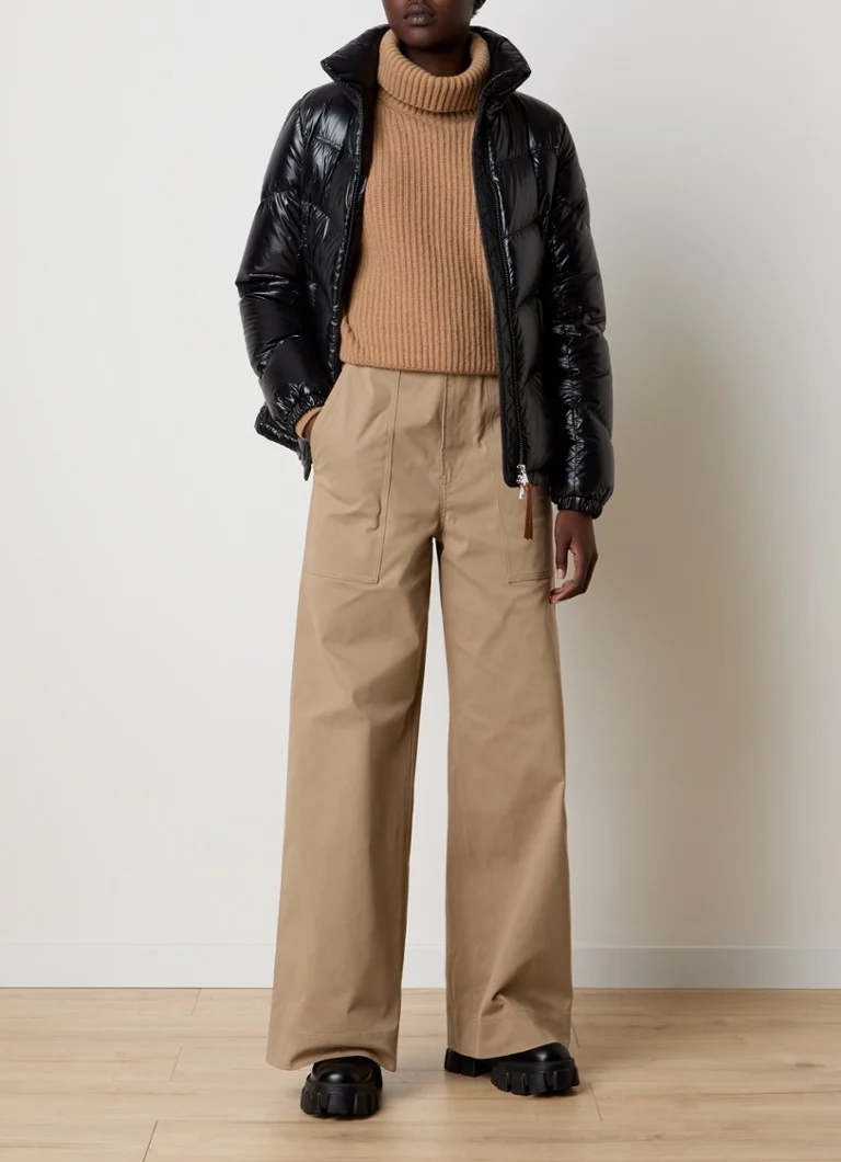 Moncler Gast puffer jacket with down filling and zipper pockets