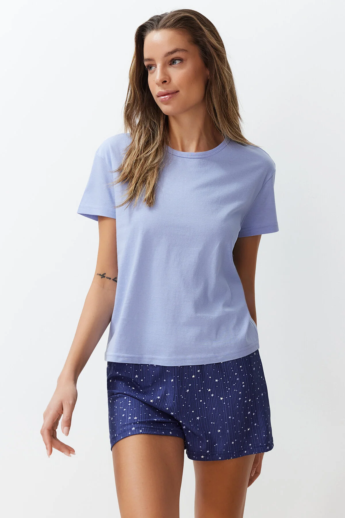 Trendyol Collection  Blaues Strickpyjama-Set aus 100 % Baumwolle mit Sternmuster THMSS24PT00202