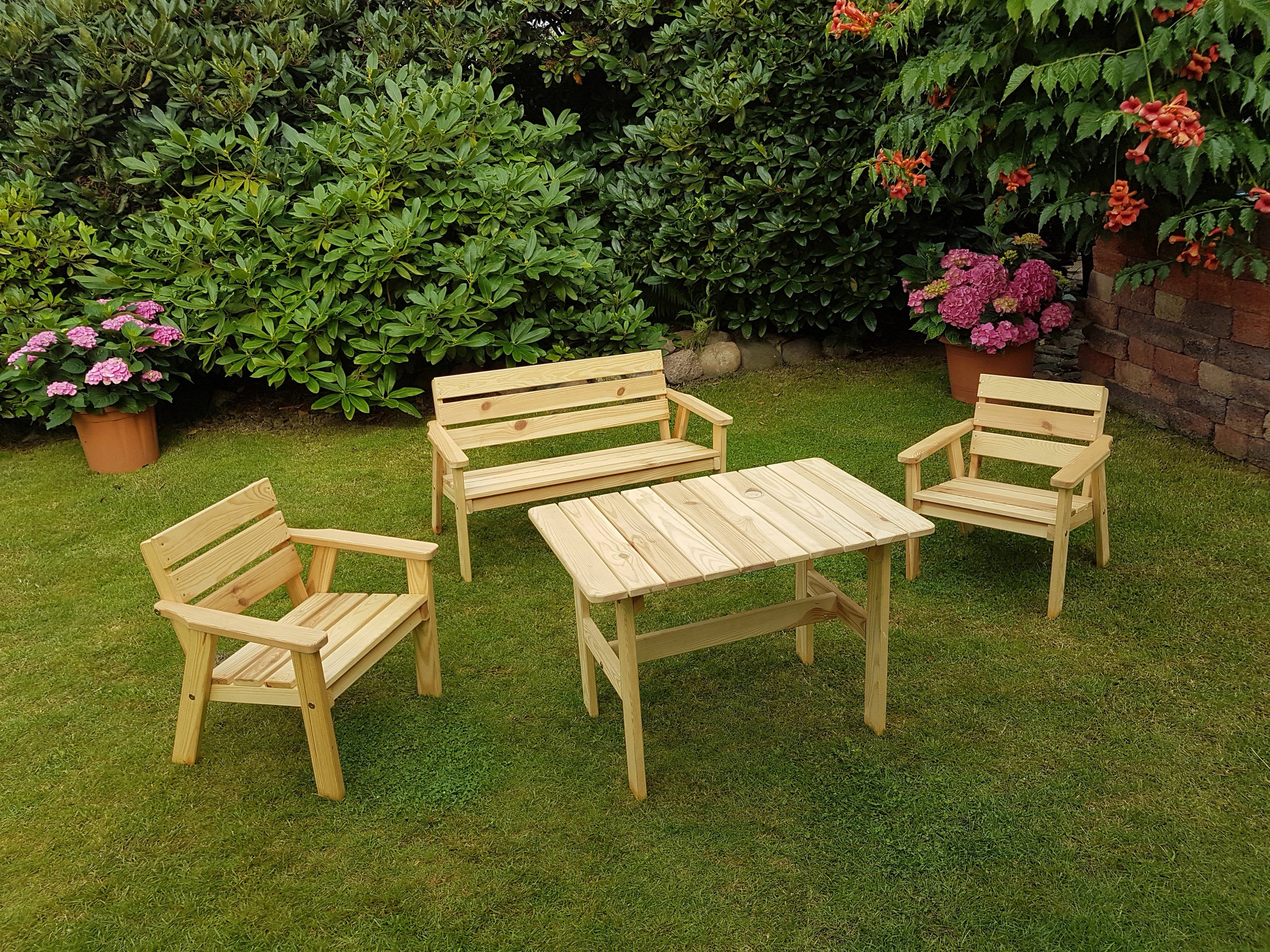 promadino Garten-Kindersitzgruppe Fehmarn, (4-tlg), aus Kiefernholz, 1 Bank, 1 Tisch, 2 Stühle