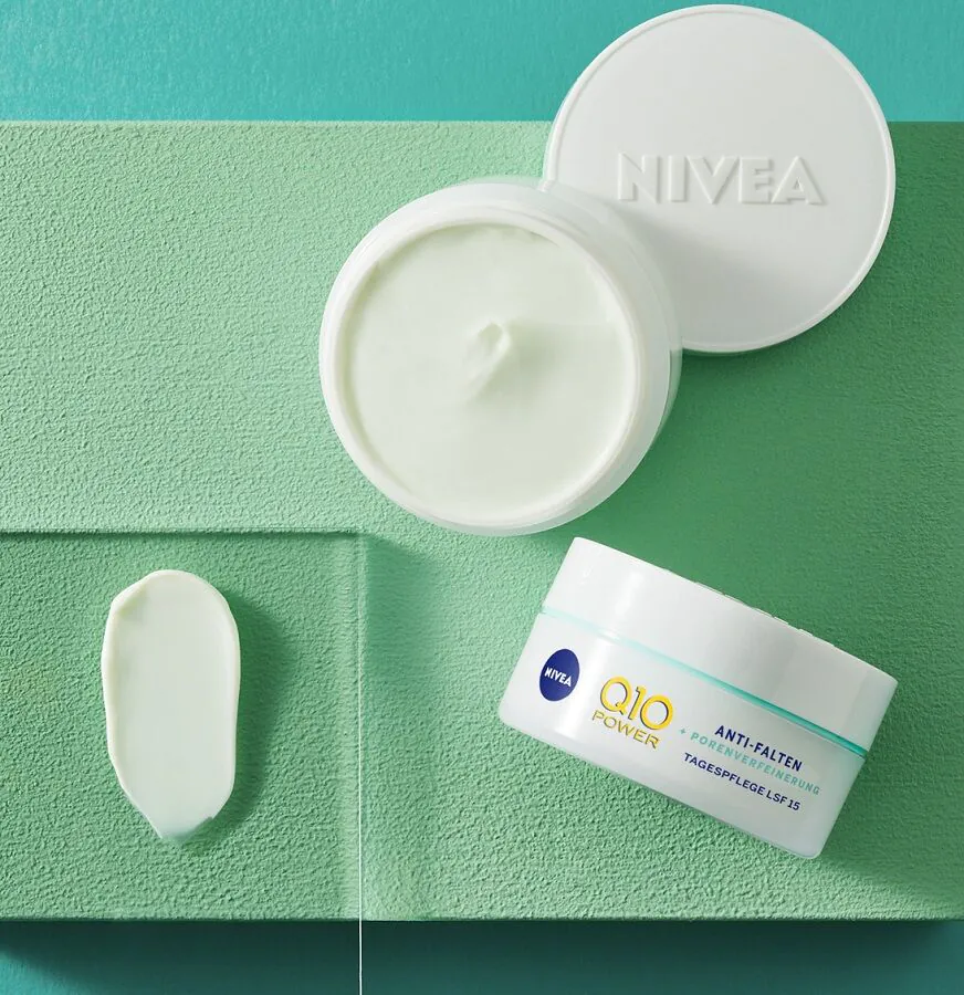 Nivea VisageQ10 zaglađujuća ekstra lagana dnevna krema protiv bora SPF15