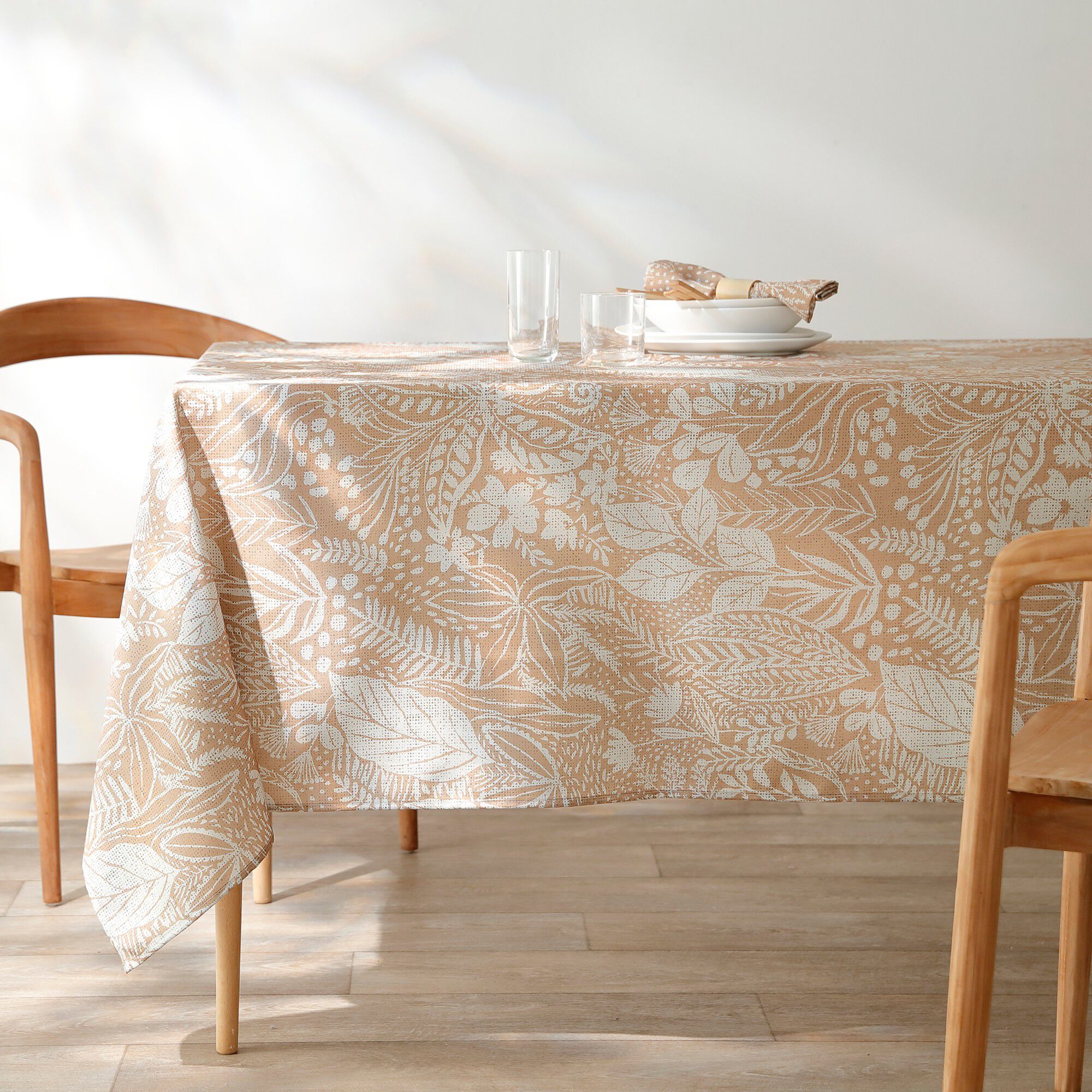 Nappe anti-taches motif floral