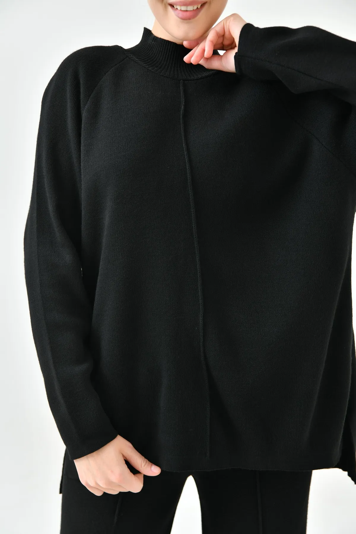 lovebox  Flexibler Strickstoff, Stehkragen, langärmeliger schwarzer Pullover und schwarzer Hosenanzug mit hoher Taille 1070