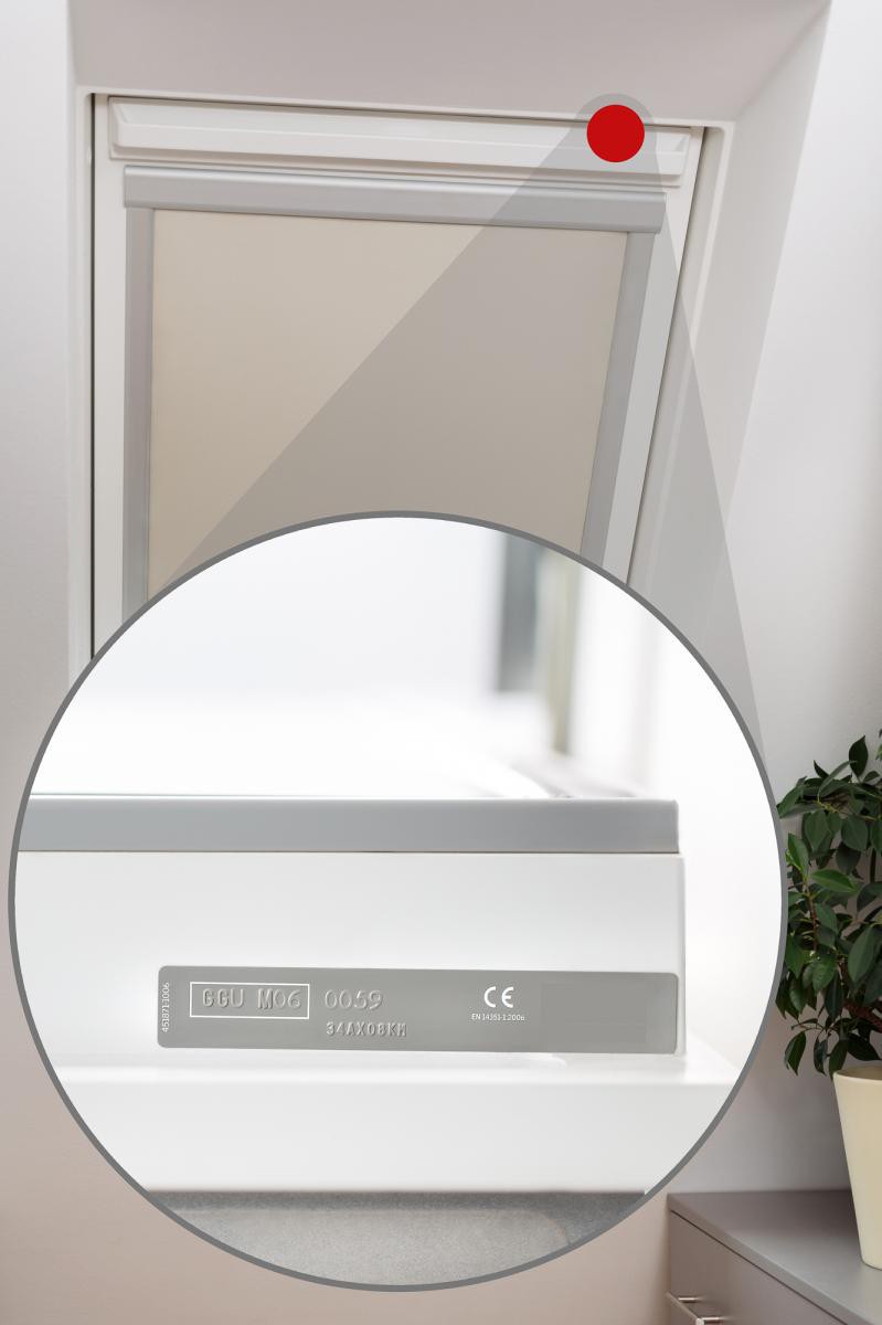 Lichtblick Dachfensterrollo Skylight, Thermo, Verdunkelung, Weiß, 49,3 cm x 100 cm (B x L)