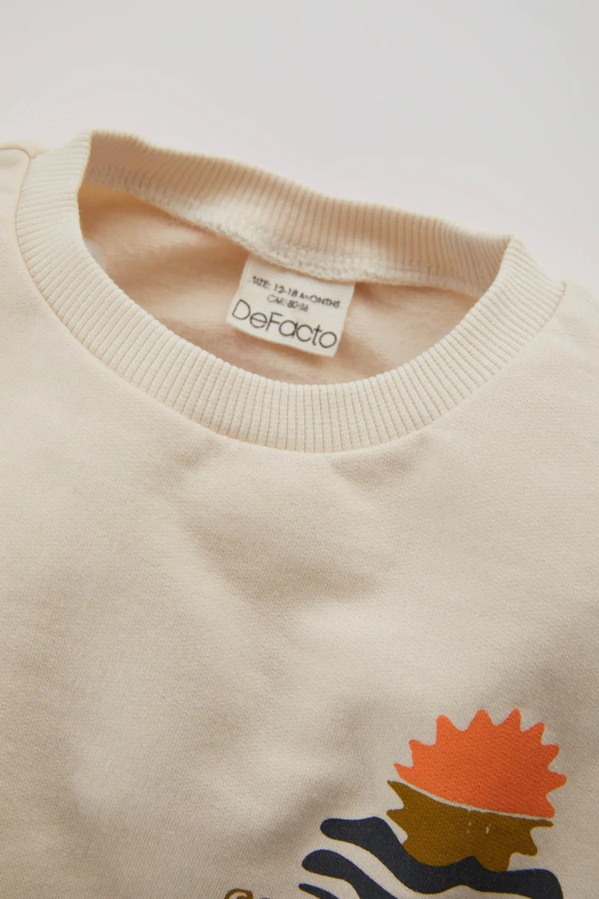 DeFacto  Weiches, flauschiges Sweatshirt mit Rundhalsausschnitt für Babys