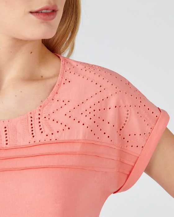 Tee-shirt détails broderie anglaise