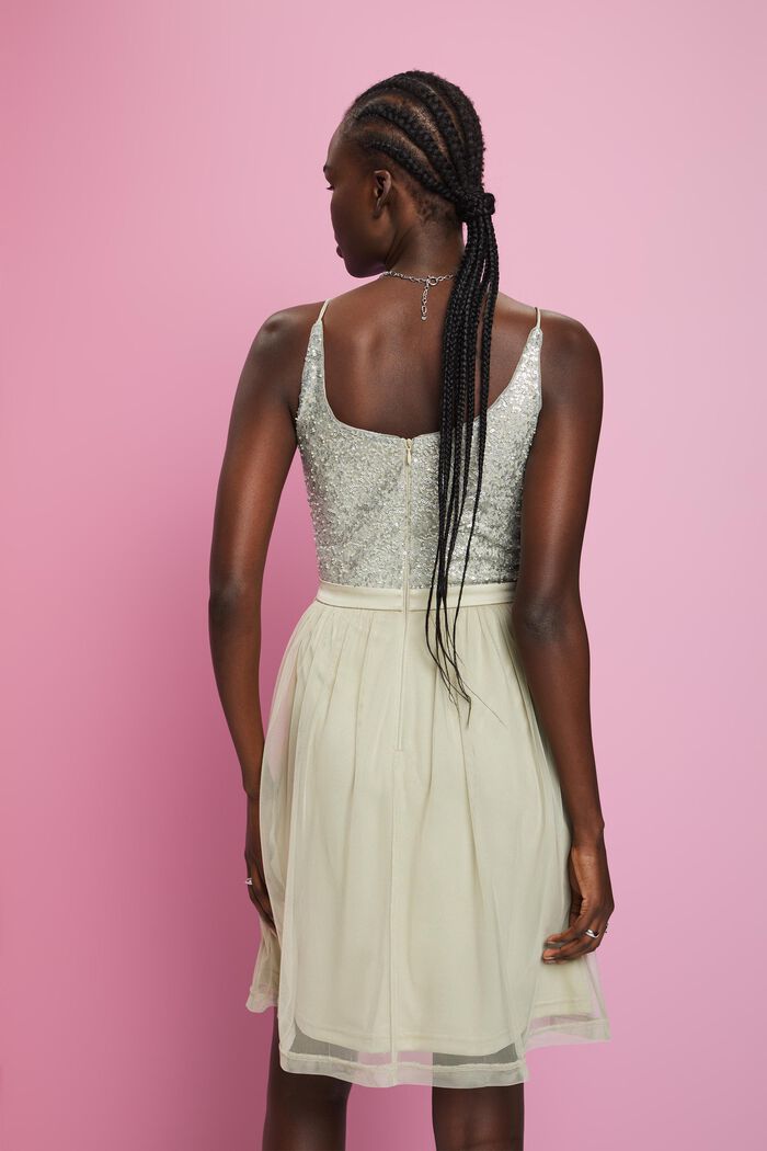 Minikleid aus Mesh mit Paillettentop