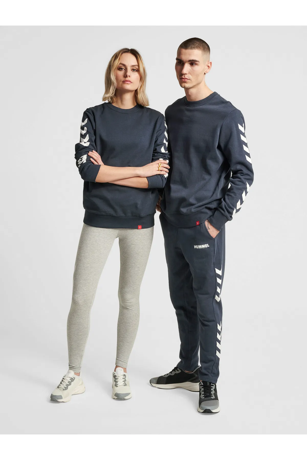 hummel  hmlLEGACY CHEVRON SWEATSHIRT