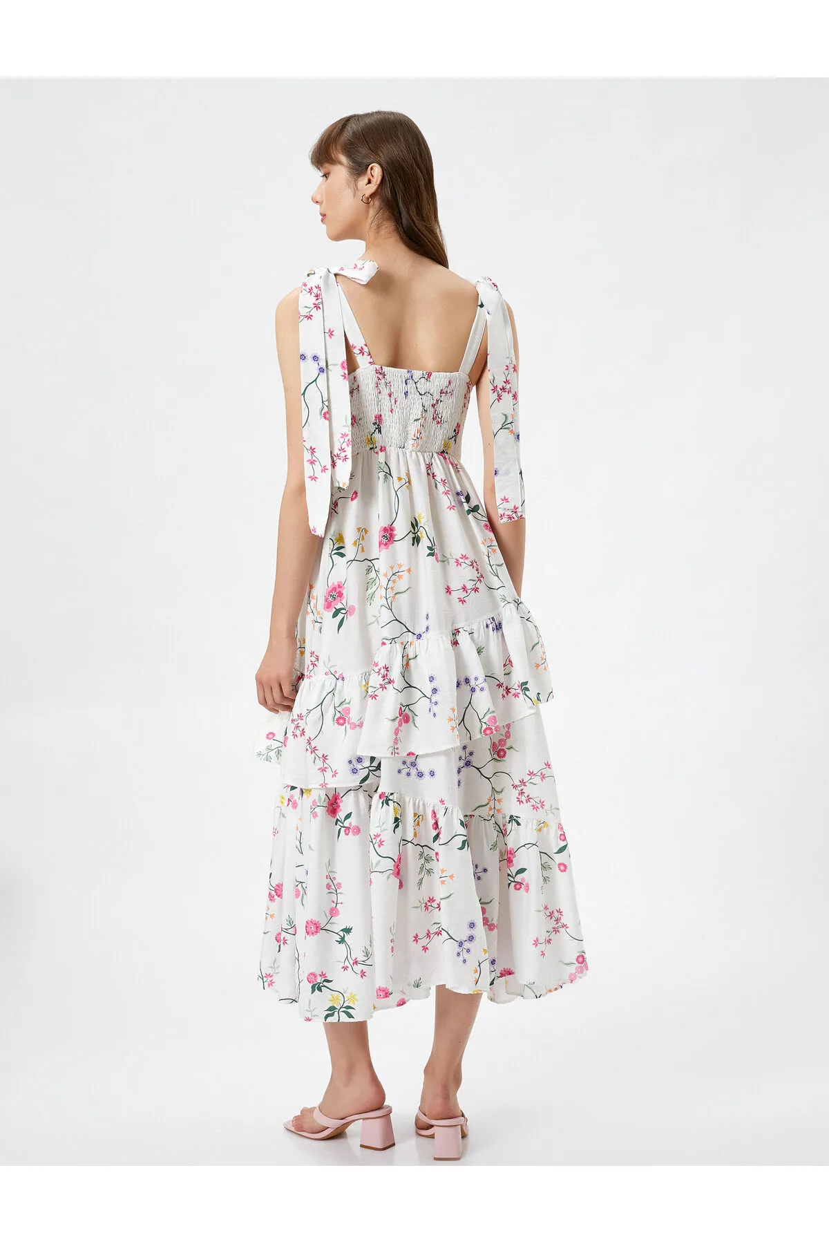 Koton  Geblümtes Midi-Kleid mit Bindeband, Volants, Herzkragen und Schleifendetail
