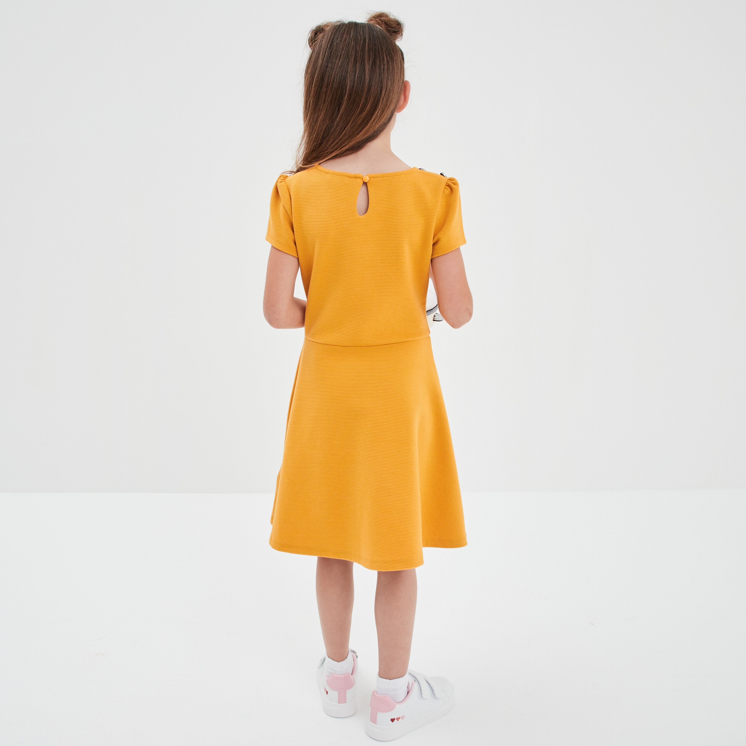 Robe trapèze manches courtes jaune moutarde fille | La Halle