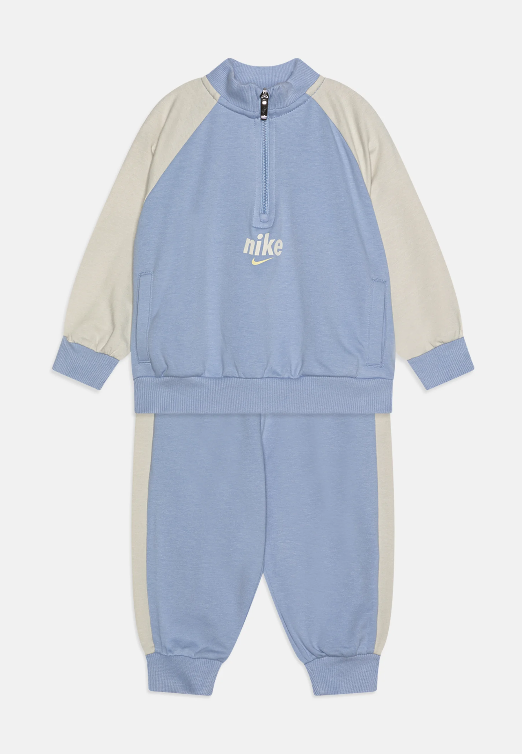 Conjunto unisex Nike Sportswear con media cremallera - Chándal