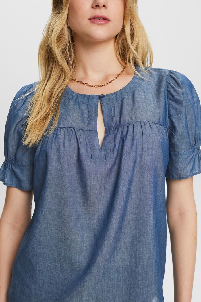 Blouses woven