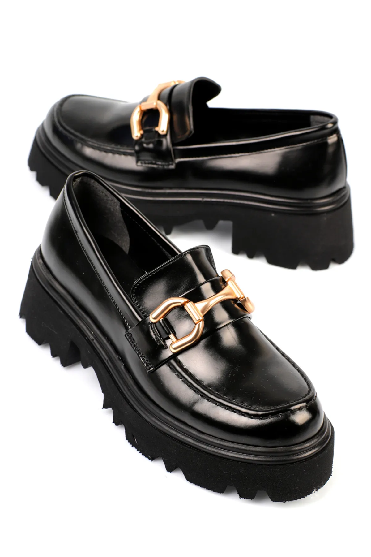 Capone Outfitters  Damen-Loafer mit runder Zehenpartie