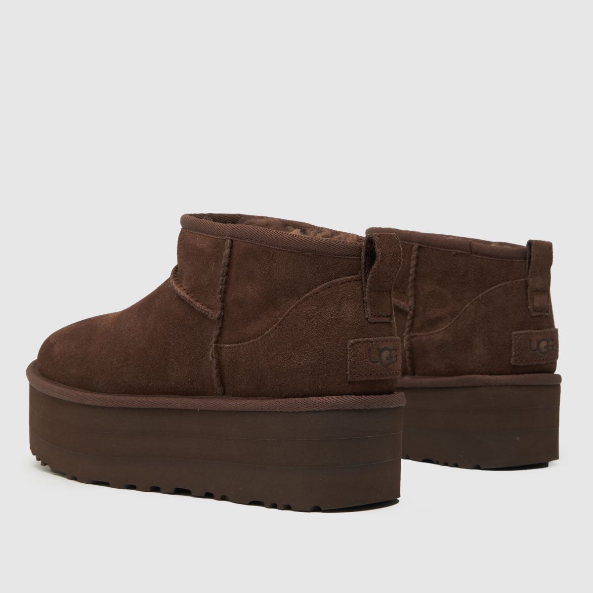 UGG – Ultra Mini Platåstövlar i bränt cederträ