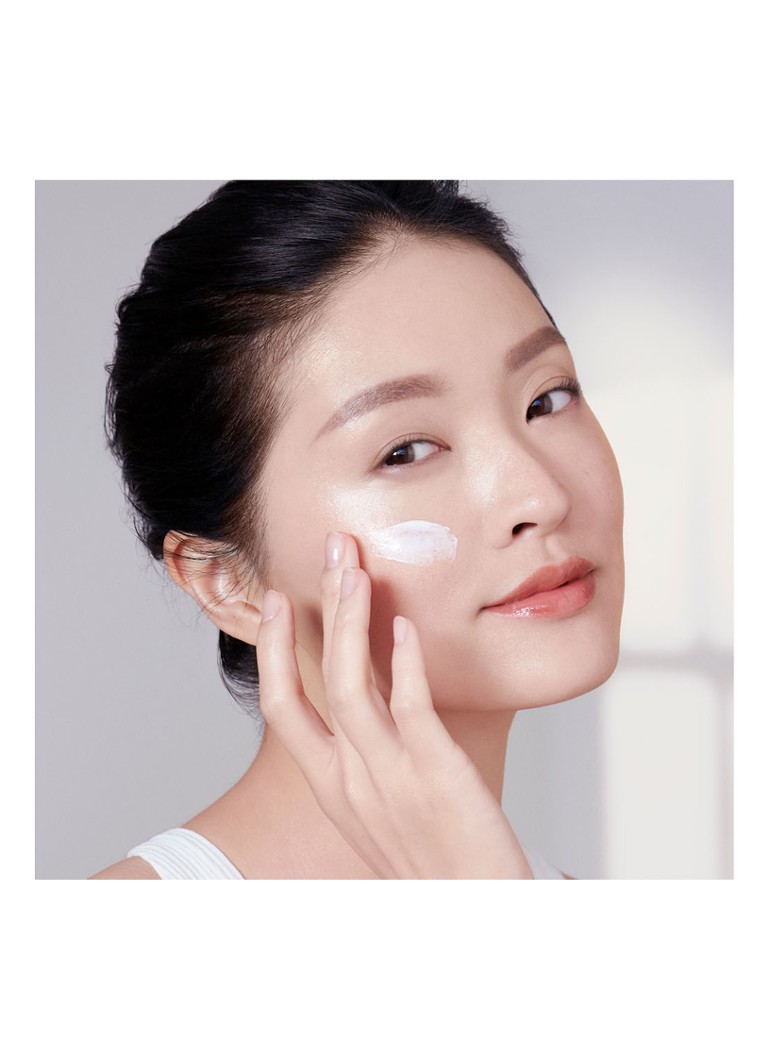 Charlotte Tilbury Charlotte's Magic Cream Light SPF20 - κρέμα ημέρας