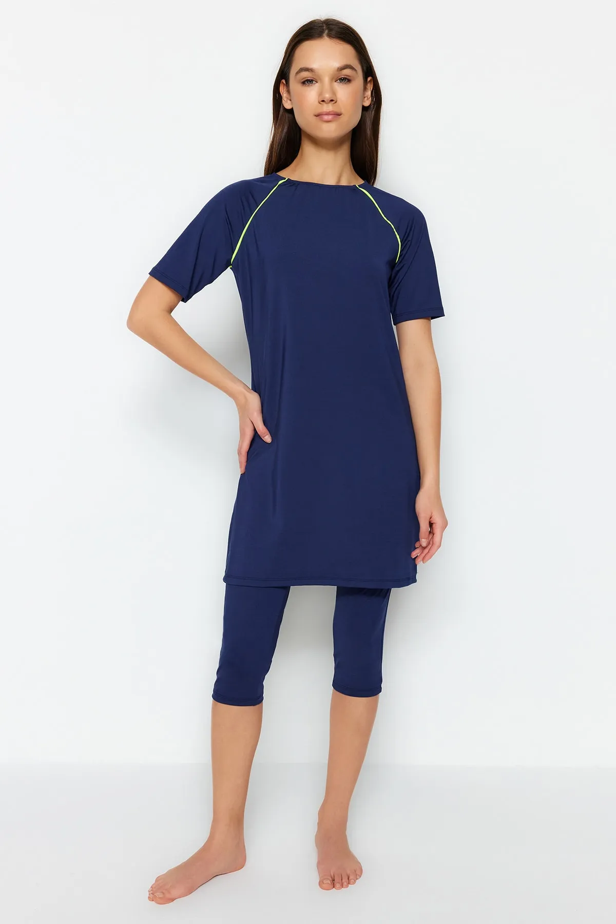 Trendyol Modest  Marineblaue Kurzarm-Strumpfhose, halbbedecktes, gestricktes Lycra-3-teiliges Pool-Badeanzug-Set TCTSS23CF00047