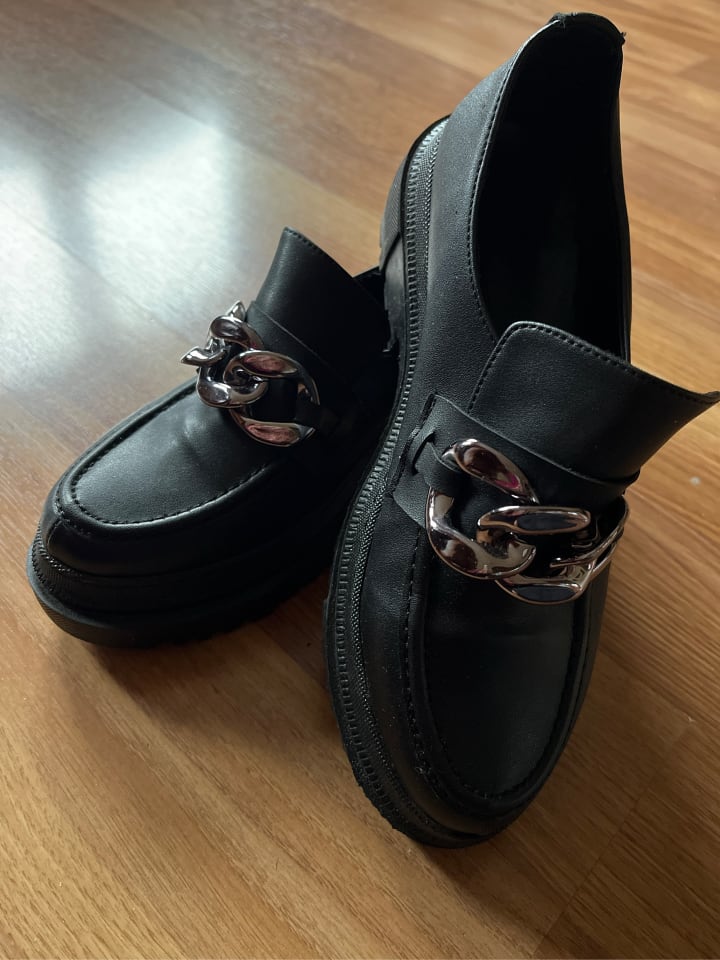 Gerois Slipper in Schwarz günstig kaufen 37