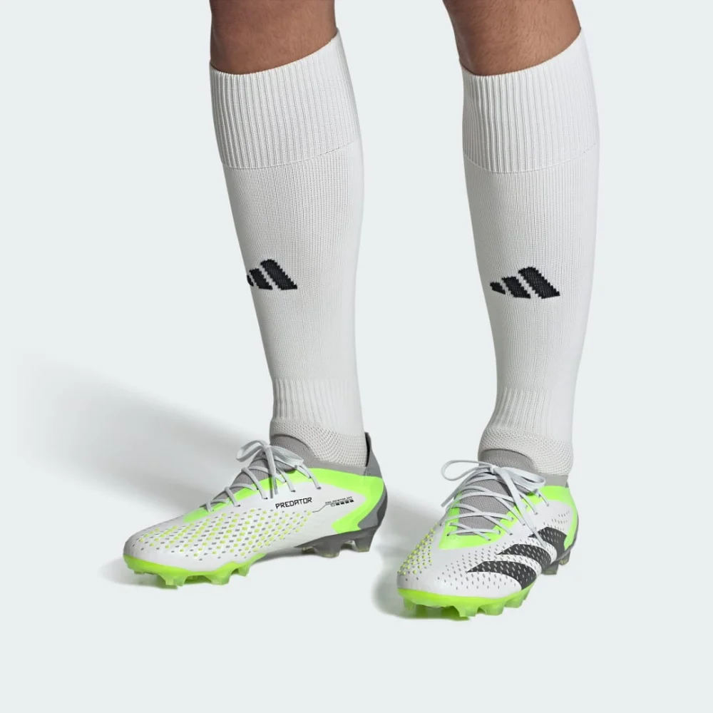 adidas Predator Accuracy.1 Low AG IE9454 / weiss