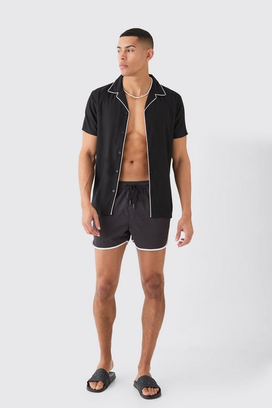 Kurzärmliges Hemd mit Paspeln & Badehose