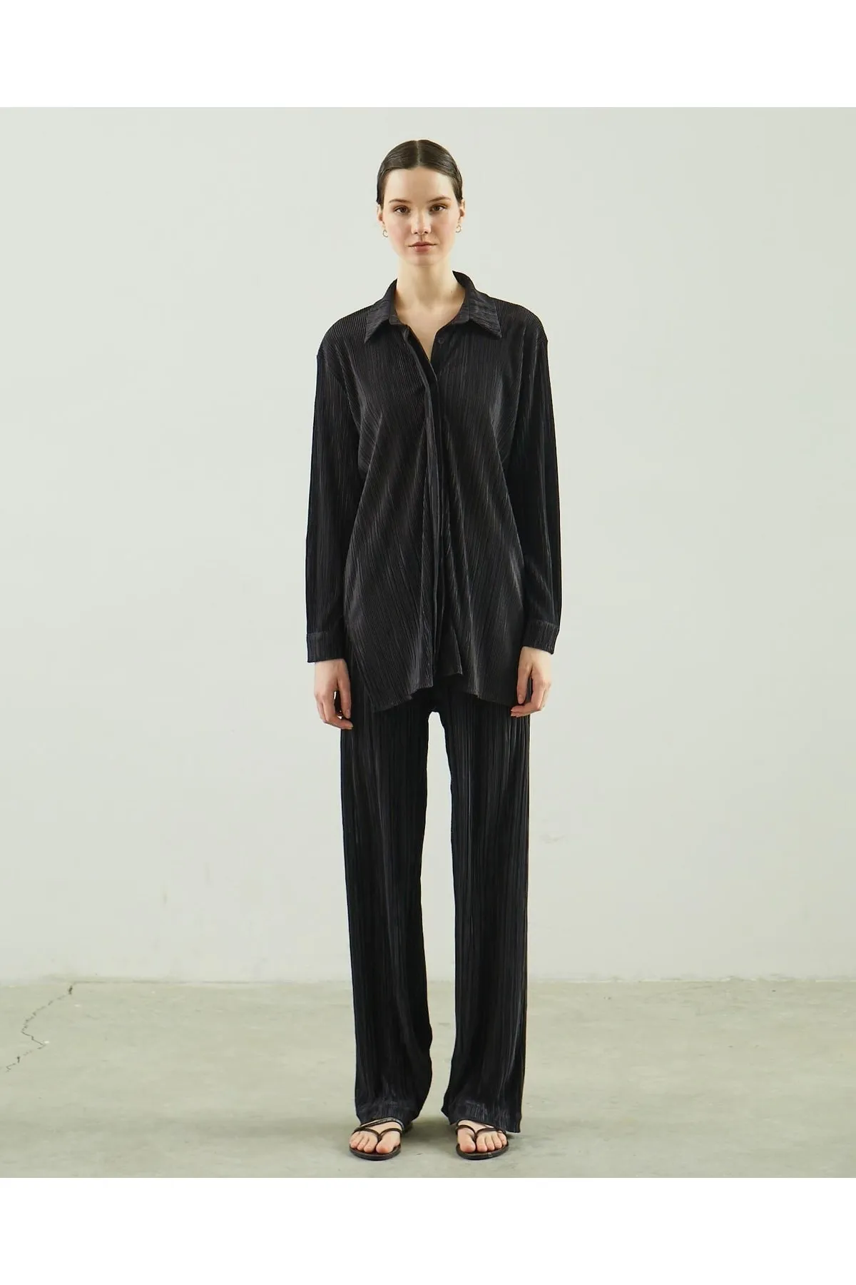 Juste Studio  Cordhemd-Hose Schwarzer Anzug