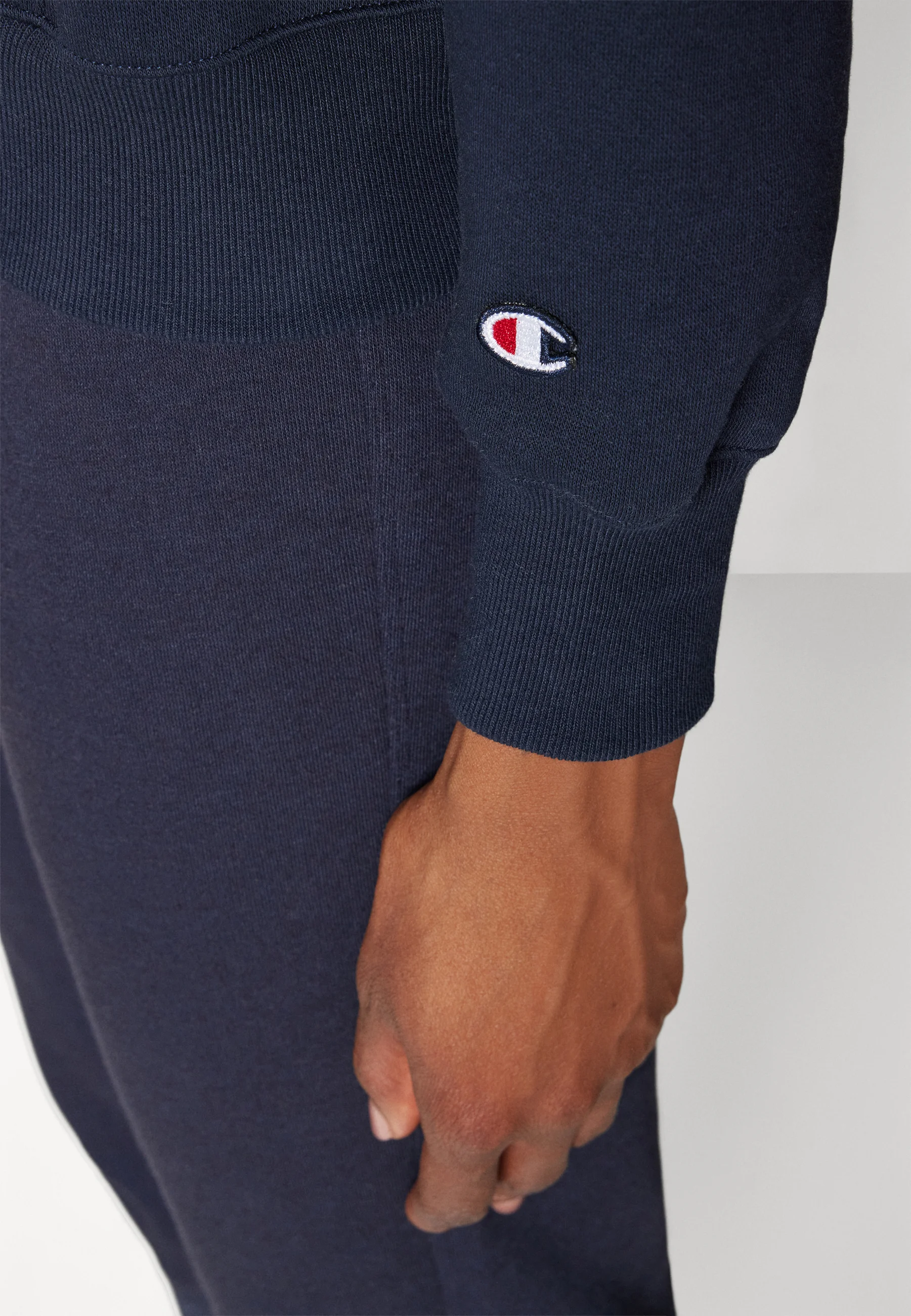 Sudadera Champion ICONS con capucha y logotipo grande