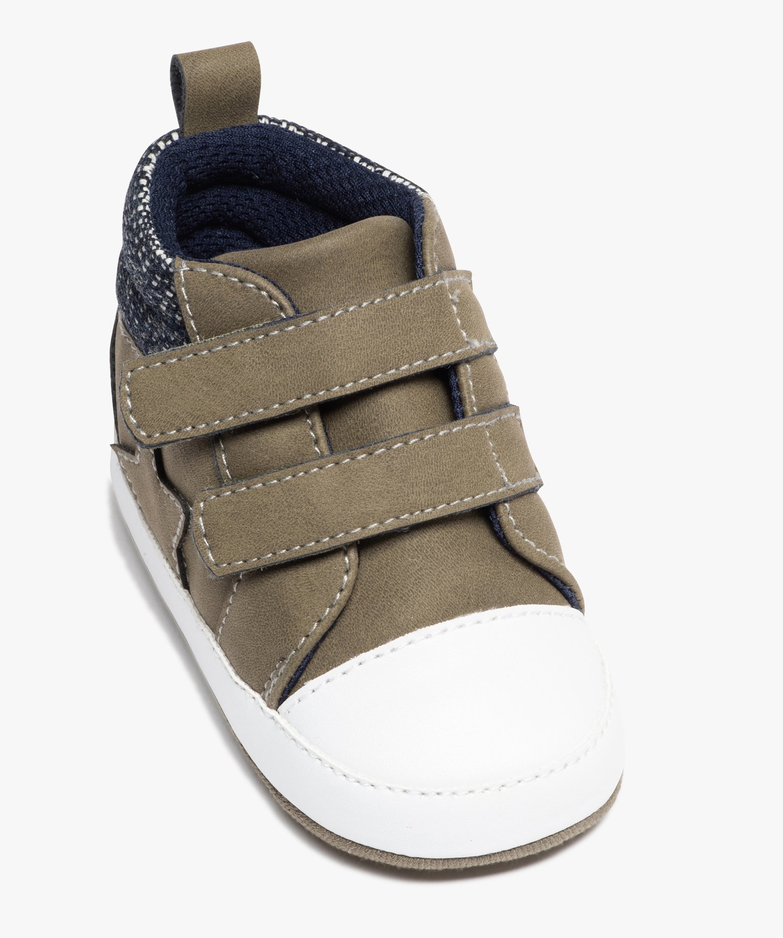 Chaussons de naissance bébé Garçon unis style baskets kaki | GEMO
